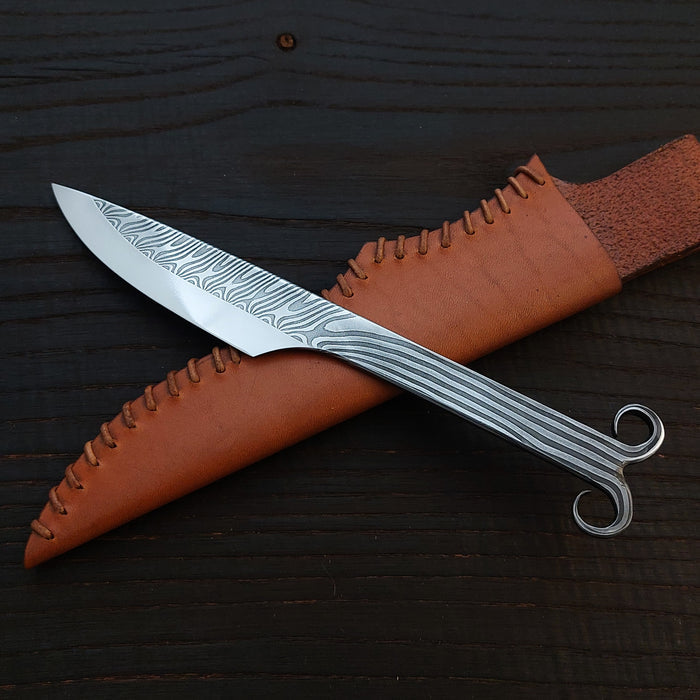 Premium Pattern-Welded Ram's Horns Knife, Chestnut Brown Sheath