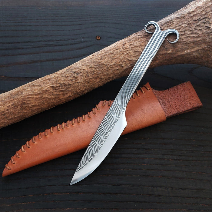 Premium Pattern-Welded Ram's Horns Knife, Chestnut Brown Sheath