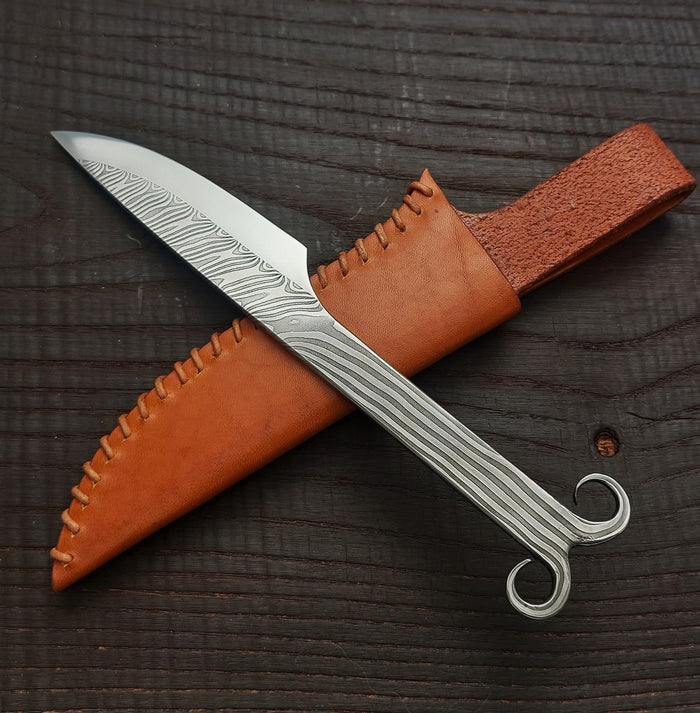 Premium Pattern-Welded Ram's Horns Knife, Chestnut Brown Sheath