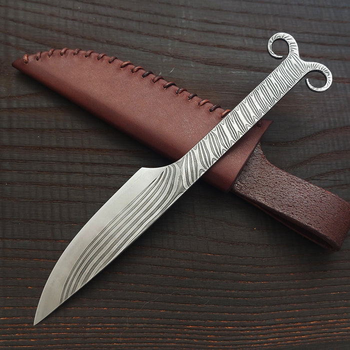 Premium Pattern-Welded Ram's Horns Knife, Cognac Brown Sheath